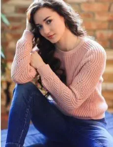 Elite escort service in Amalner for home and hotel visits